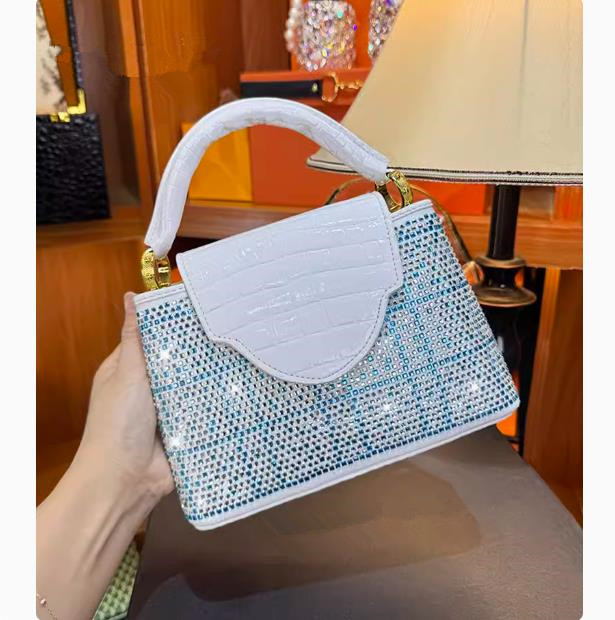 Europäische und Amerikanische  – Luxury Bags Entry Bewertung und Preis