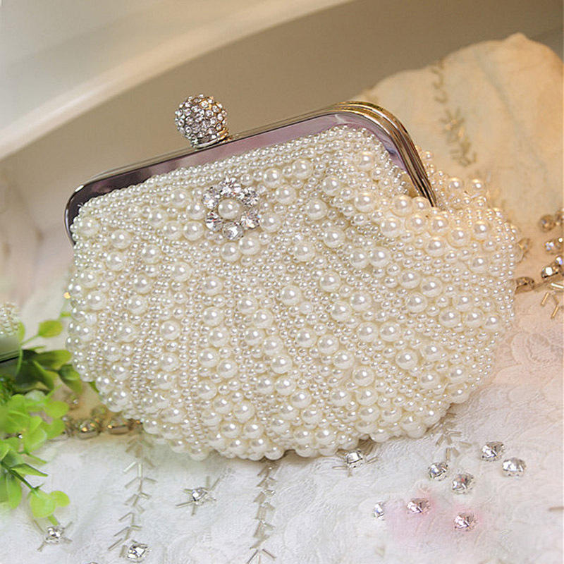 Luxuriöse Clutch mit gewellten – Luxury Bags Direct Bewertung und Preis