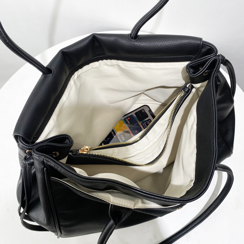 Aktentaschen und Tragetaschen  – Luxury Bags Tote Bewertung und Preis