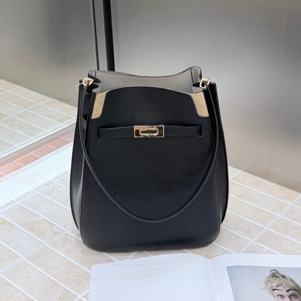 Neue Bucket Bag im Old-Money-S – Luxury Bags Tote Bewertung und Preis